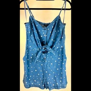 Star print chambray tie romper